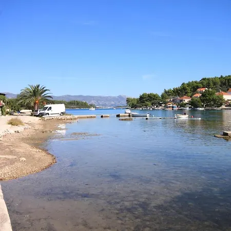 Gostinjska kuća With A Parking Space Lumbarda, Korcula - 9299 3*
